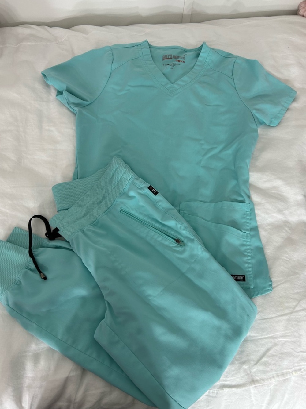 Grey’s Anatomy Teal Medical Scrub Top & Jogger Set